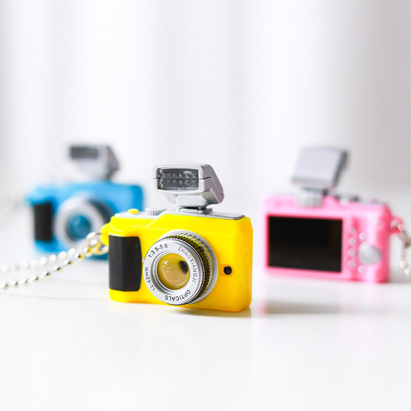 Criativo simulação kawaii mini câmera led brilho som câmera chaveiro colar pingente feminino presente de aniversário engraçado brinquedo