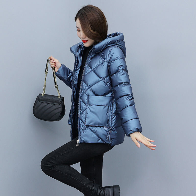 Chaqueta corta de algodón para mujer, abrigo coreano de plumón con superficie brillante gruesa y sin lavado, chaqueta con capucha para mamá de invierno, novedad de 2023