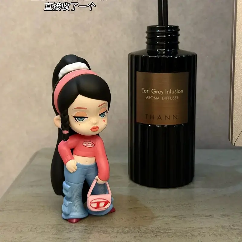 Diesel Hand Model Doll Display para meninas, caixa cega de Anime genuína, presente bonito de decoração, caixa secreta limitada, outono e inverno