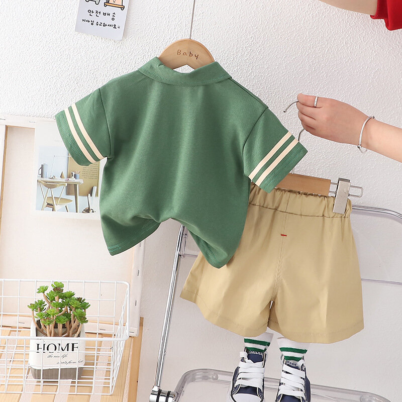 Conjunto de ropa de verano para bebé, camisetas y pantalones cortos de solapa de algodón, traje de 2 piezas, chándal con parte superior inferior de letras
