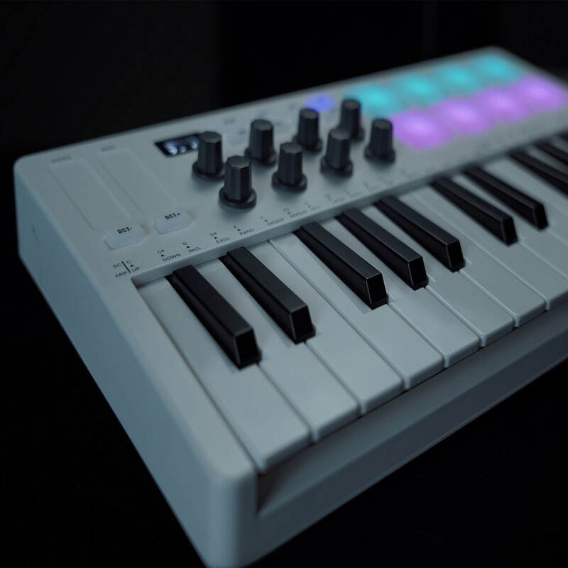 M-VAVE przenośny kontroler klawiatura MIDI MIDI 25-Key USB z 8 podświetlanymi pady perkusyjne 8 pokrętłami 8 instrumentów klawiatura muzyczna RGB