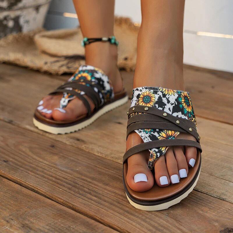 Zapatillas planas bohemias para mujer, zapatos de gladiador con punta de Clip, Chanclas de playa suaves, novedad de verano, 2024