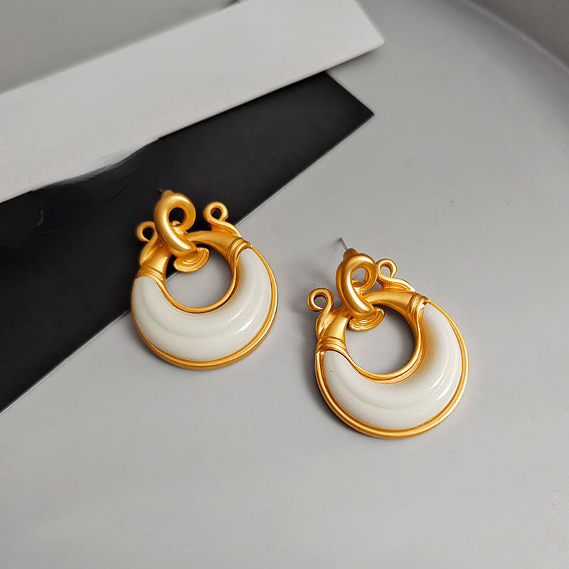 Modern JewelryEuropean and American Design Geometric Metal Cream Resin Drop Earrings For Women Fashion Accessories