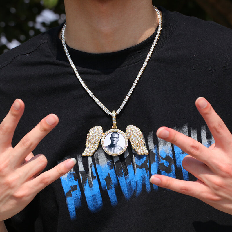 Uwin Liontin Foto Kustom dengan Sayap Malaikat Jimat Pria Perhiasan Es Zirconia Kubik Batu Mikro untuk Hadiah Rantai Tenis