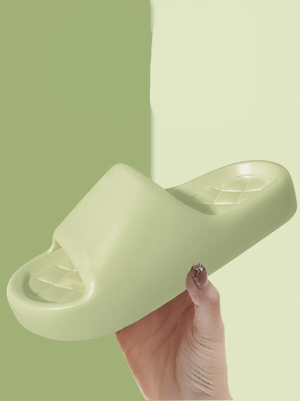 Sandal rumah untuk pria dan wanita 2023 musim panas pasangan dalam ruangan antiselip kamar mandi mandi EVA sandal rumah tangga sol tebal
