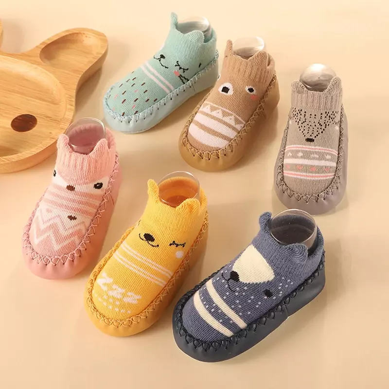 أحذية جوارب ملونة متطابقة للرضع ، أحذية أطفال لطيفة ، أولاد وبنات ، نعل ناعم ، حذاء رياضي أرضي للأطفال ، مشوا الطفل الأول