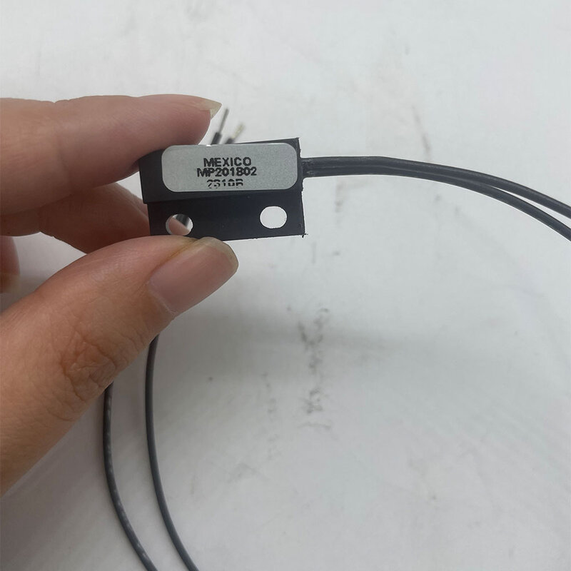 Sensor de Proximidade Magnético para Interruptor CEREJA, 2-Pin para Hall, Brand New, MP201802, ZF, NC, 100VDC, 4J-2