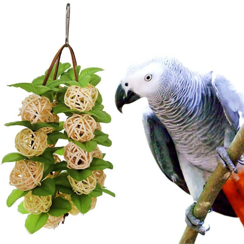 Kreatywny 1 szt. Naturalny wiszący drewniany zabawki interaktywne zapasy dla papugi kula ratanowa zabawka ptak zęby trzonowe papugi