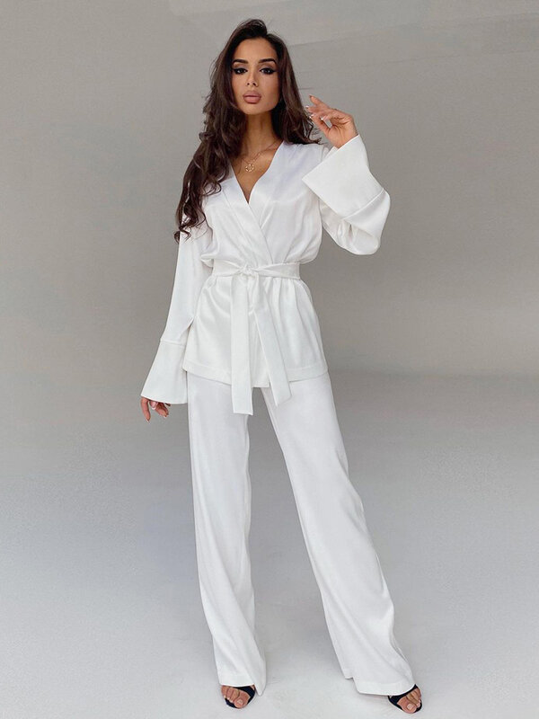 Hiloc elegante pantalone bianco abiti Flare maniche lunghe donna pigiama Home Suit allentato Kimono Robe set pigiama in raso con pantaloni 2024