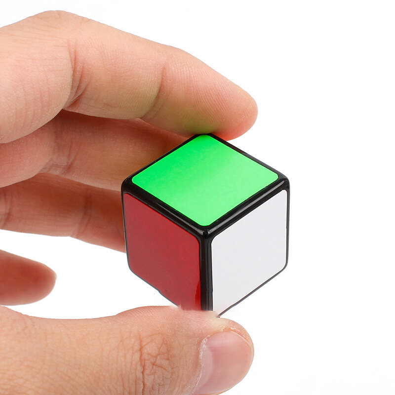Mini cube magique amusant pour adultes et enfants, jouets de vitesse, puzzle drôle, cadeaux, 2.5cm, 1x1