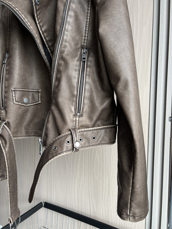 Байкерская куртка из искусственной кожи 2024 traf, новое винтажное пальто из искусственной кожи на молнии для женщин ручной работы, стиль «сделай сам»