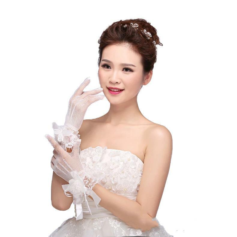 ถุงมือลูกไม้สีขาวสำหรับเจ้าสาวถุงมือยาวถึงข้อมือสำหรับงานปาร์ตี้งานพรอมดอกไม้และลูกไม้