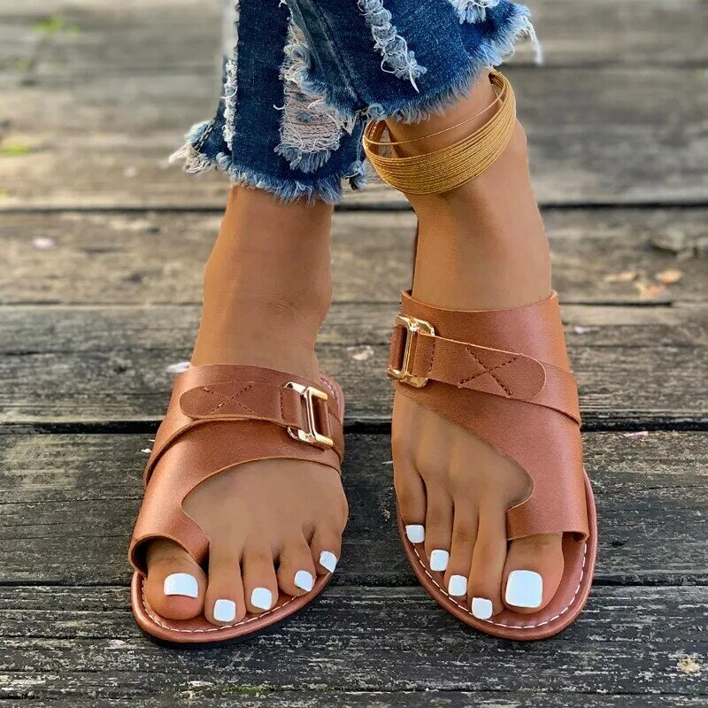Zapatillas informales con punta de Clip para mujer, zapatos planos antideslizantes de Color sólido para caminar al aire libre y playa, novedad de verano