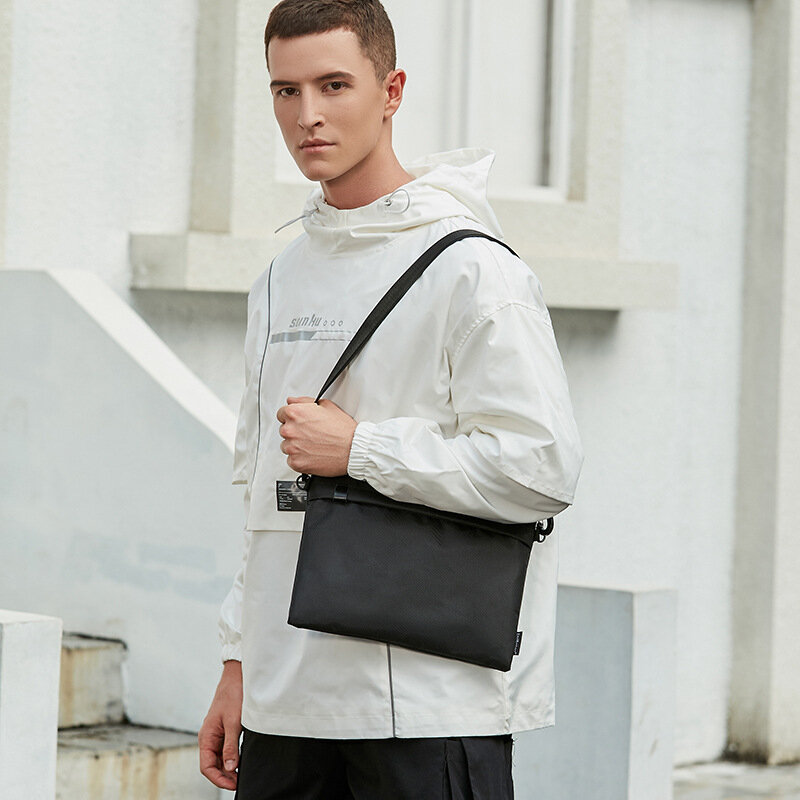 Bolsa masculina de ombro tiracolo, mochila casual Oxford, simples e leve, adequada para o uso diário, na moda
