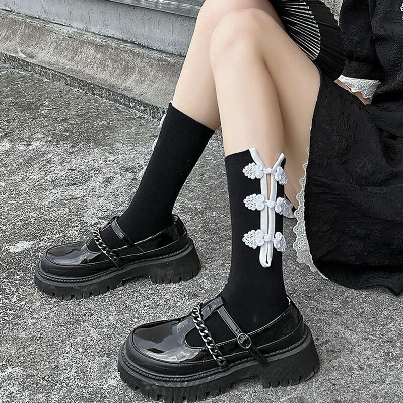Calzini autunno e inverno stile cinese calzini JK ricamati calzini a tubo femminile calze di cotone calze da donna calzini con fibbia Cheongsam