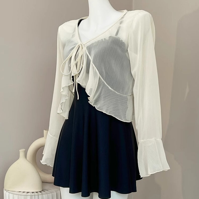 Женская прозрачная блузка с оборками, летняя дышащая легкая Асимметричная блузка в Корейском стиле с длинными расклешенными рукавами и шнуровкой