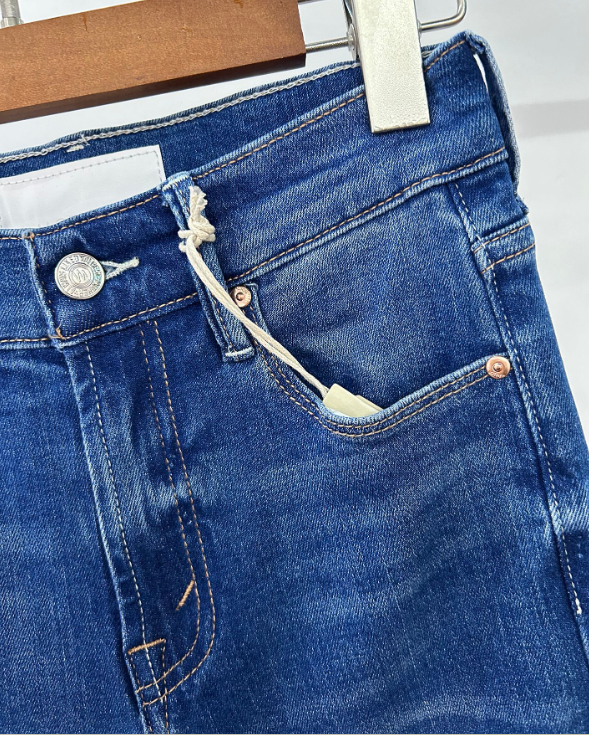 2024 wczesna wiosna nowa błękitna linia środkowa z wysokim stanem Slim Fit Micro La spodnie dżinsowe MO510
