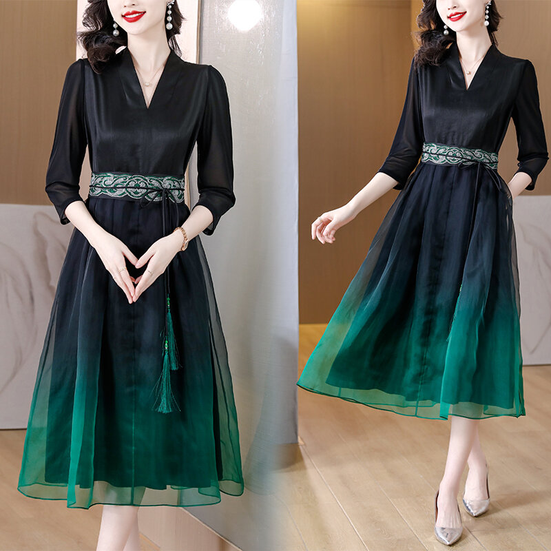 Spring/Summer 2023 New Silk Mesh Spliced Short Sleeve Flower Embroidery Dress Women's Silk Vintage Belt Slim Long Dress