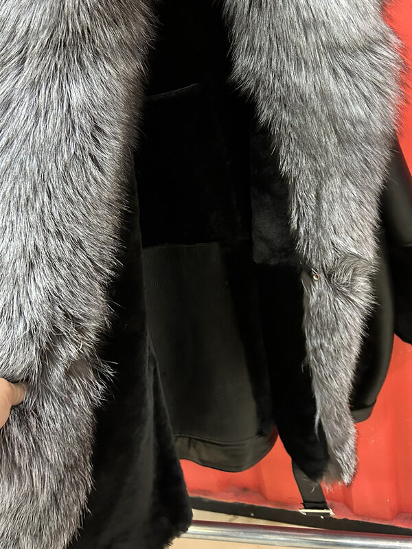 Design de bolso duplo casaco de pele quente e confortável, lapela curta, versão solta, emenda, novo, 0102, inverno, 2024