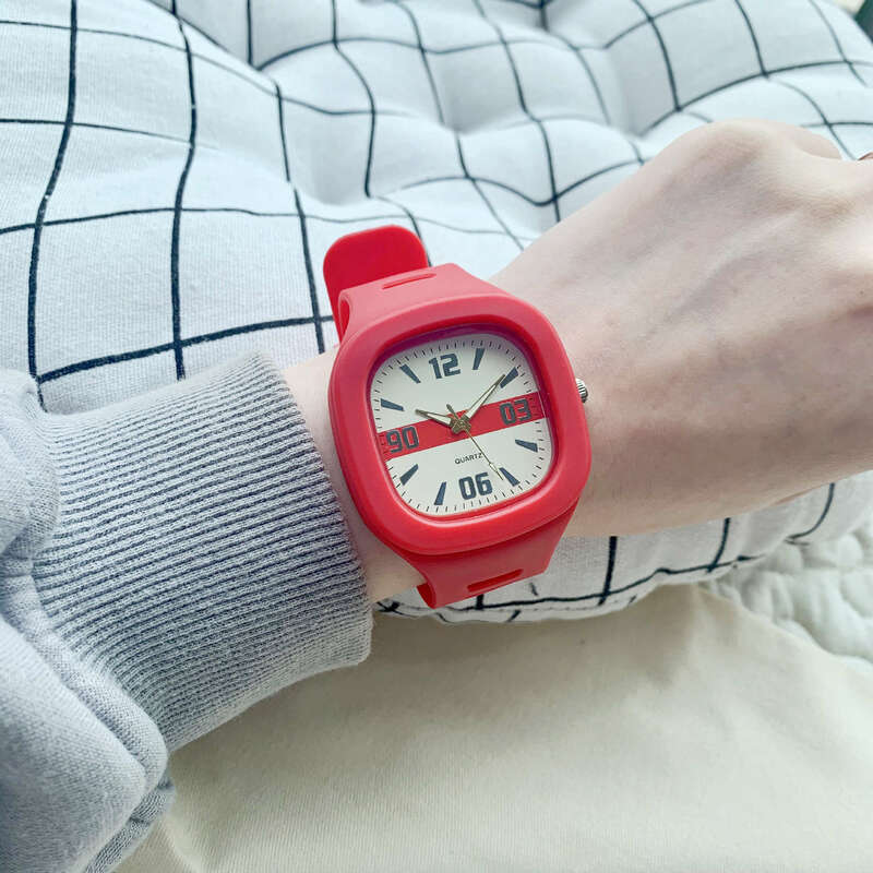 2022 New Big Dial Women Watch Silicone Band Square Students Quartz Clock Fashion Ladies Wrist Watches Gift reloj mujer relogio