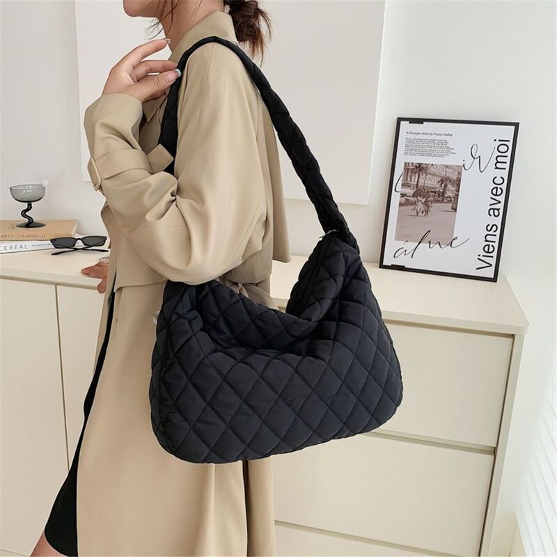 Bolsa de ombro xadrez para mulheres, sacola de grande capacidade acolchoada de algodão, bolsas axilas leves quentes, bolsa inchada, moda inverno