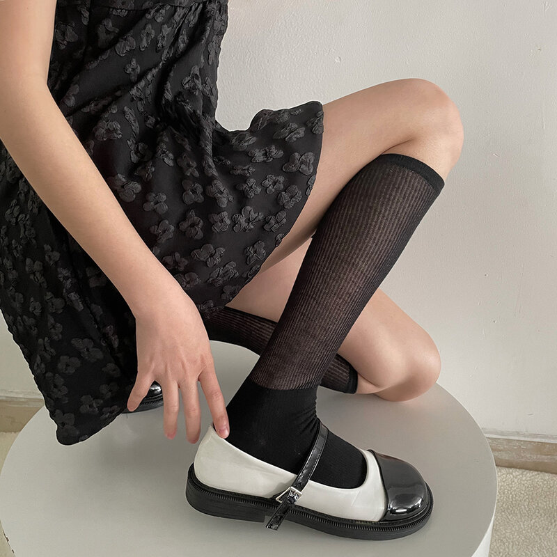 Gadis musim semi musim panas mode tipis warna Solid kaus kaki sutra wanita jahitan rajutan Jepang manis vertikal garis tumpukan stoking