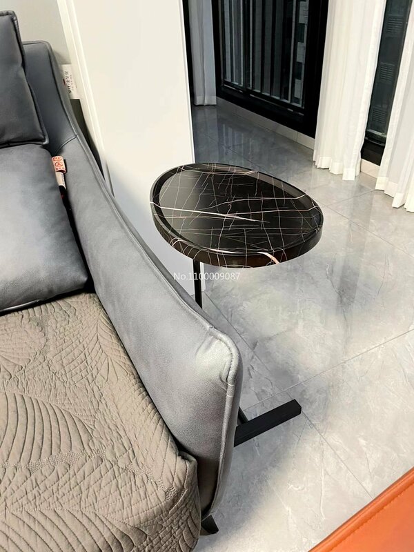 シンプルでモダンな錬鉄製の角型のソファテーブルのベッドサイド読書用の楕円形の無垢材のコーヒーテーブルmesmmasqurefillt é rerells imum relosss