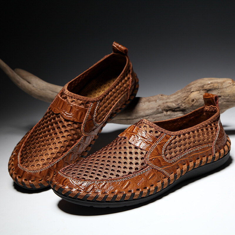 جلد أصلي للرجال حذاء كاجوال تنفس شبكة الرجال المتسكعون الصيف Mocassin أوم الانزلاق على أحذية قيادة الذكور حجم كبير 38-48