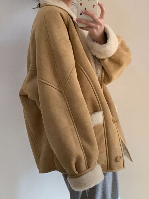 Casaco curto acolchoado de lã grossa de cordeiro feminino, casacos elegantes quentes, casacos de pele integrados, outono inverno