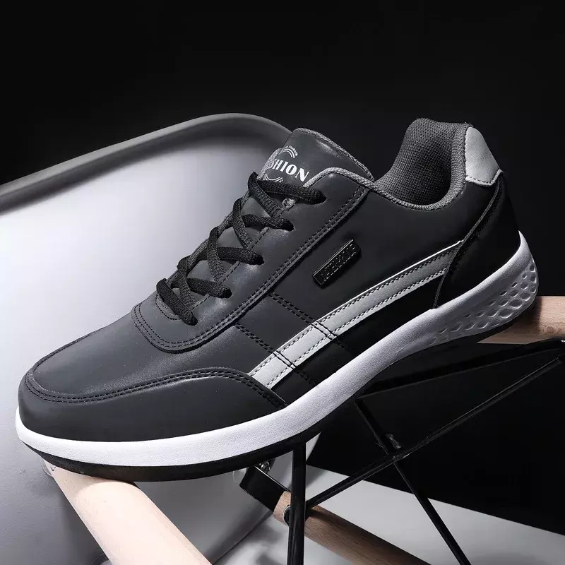 Man Casual Shoes Fashion Lace Up Sneakers for Men Round Head Lightweight Vulcanized Shoes Outdoor Footwear Zapatillas De Deporte