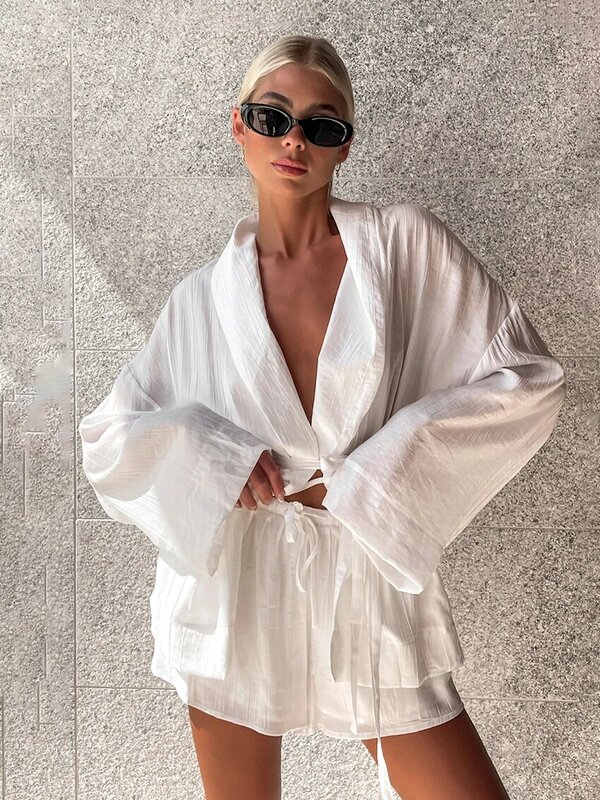 Marthaqiqi-Camisón blanco para mujer, traje de manga larga con cuello vuelto, albornoz, pantalones cortos de pijama con cordones, conjunto de camisón informal para mujer