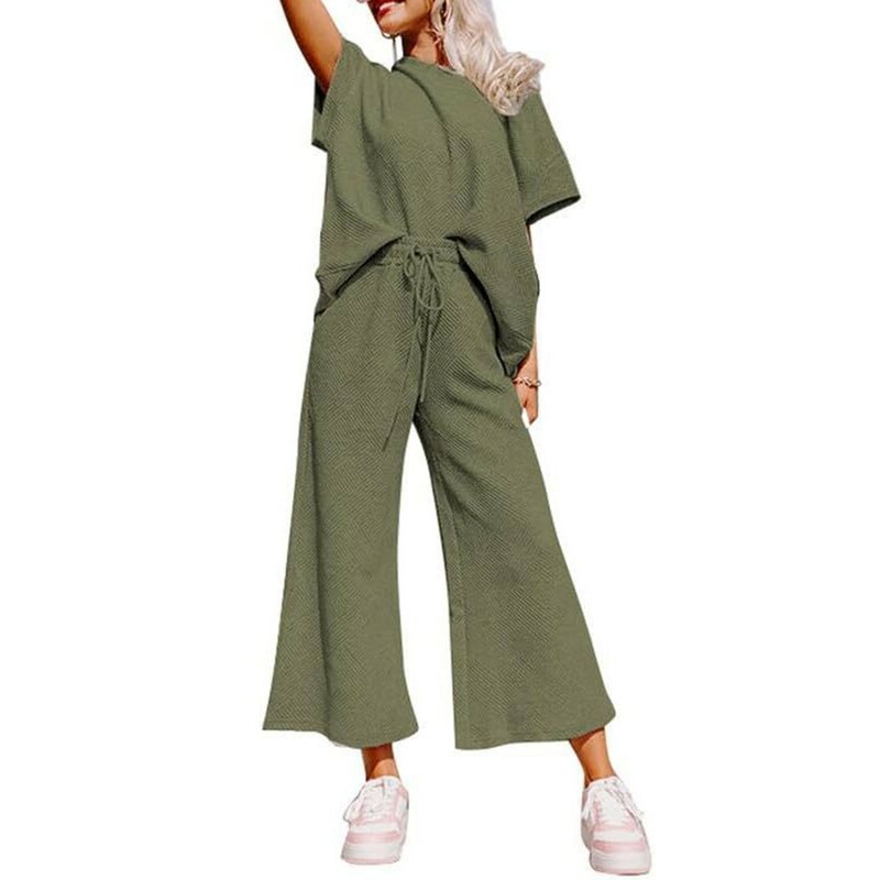 Conjunto feminino de camiseta com gola em O, calça de manga curta, textura monocromática, roupas soltas de verão, terno de duas peças, 2024