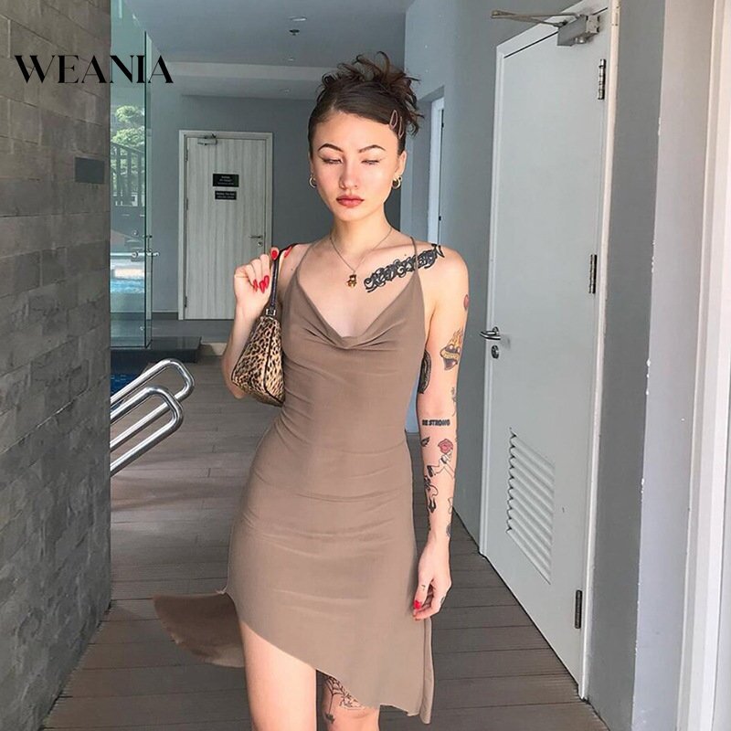 Weania-vestido de espaguete plissado com decote em V, bainha irregular, vestido sexy sem costas