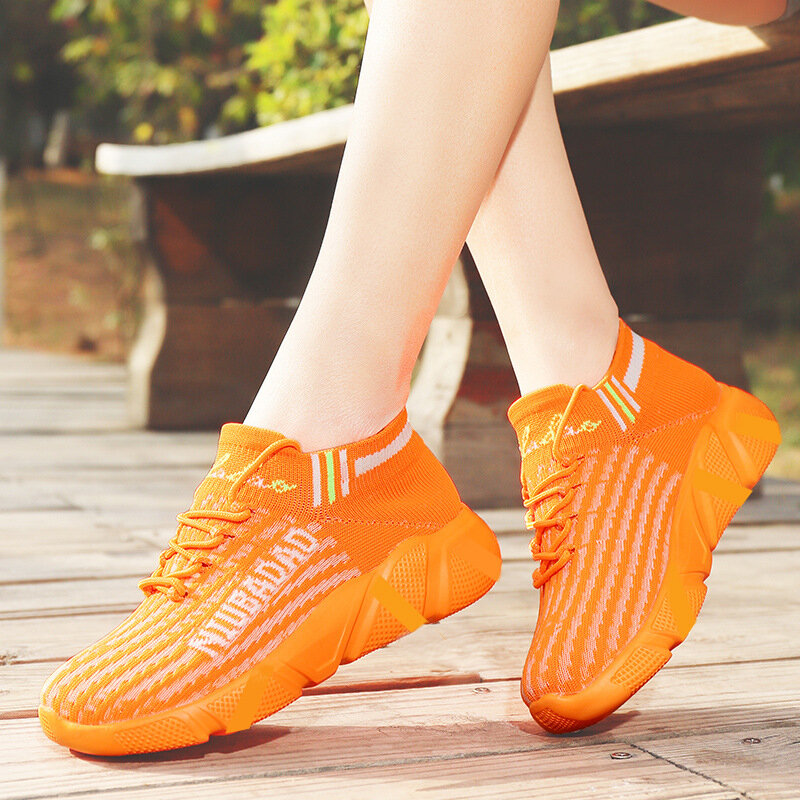 Женские летние новые туфли на мягкой подошве со шлейфом, спортивные современные танцевальные туфли, дышащая сетчатая обувь