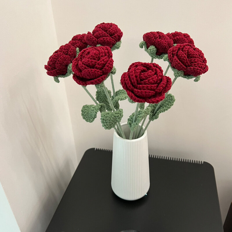 Buket bunga mawar baru bunga palsu buatan tangan merajut bunga rajut Hari Valentine dekorasi rumah pesta
