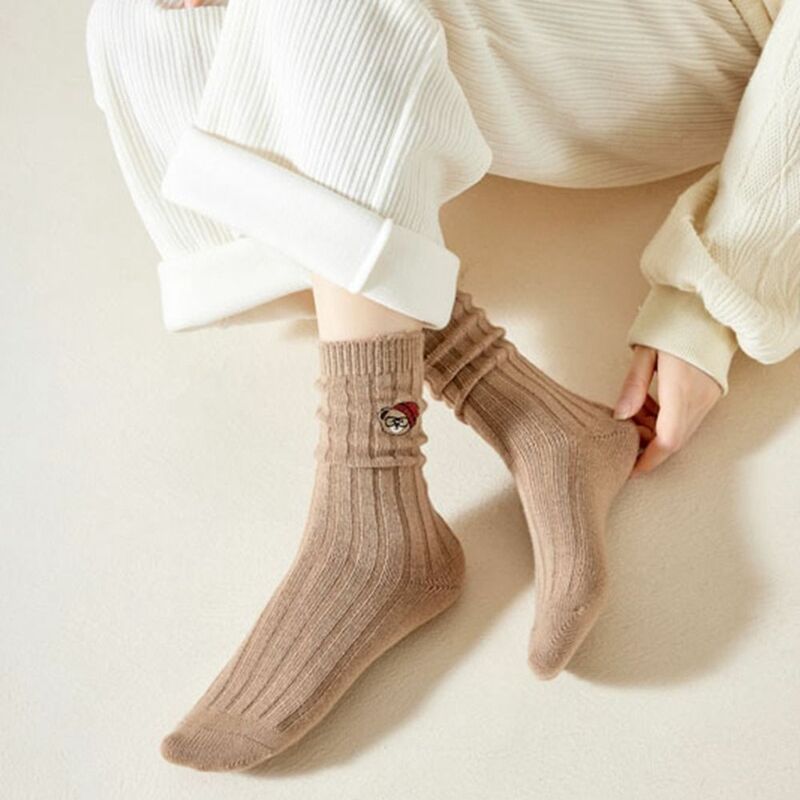 Meias bordadas com desenho animado, meias de bezerro feminino, meias monocromáticas, moda doce, nova, outono e inverno