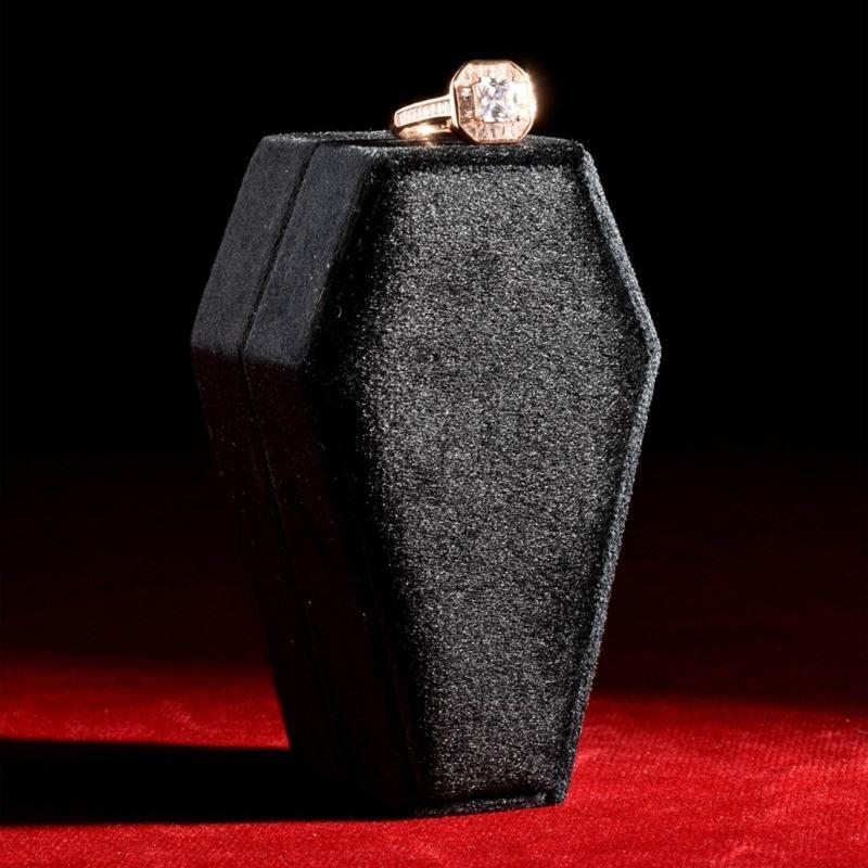 X5QE Kotak Penyimpanan Perhiasan Bentuk Peti Mati Kotak Pajangan Tempat Kalung Cincin Anting