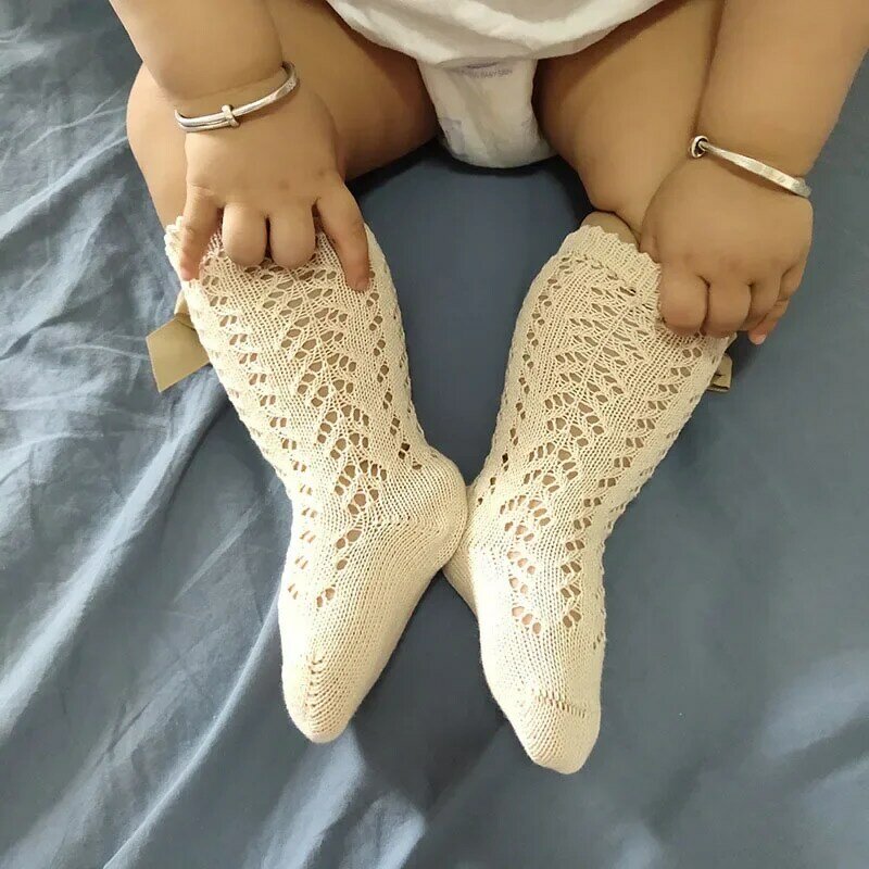 Kaus kaki bayi perempuan 0-5 tahun, kaus kaki anak perempuan gaya Spanyol pita katun jaring bersirkulasi untuk bayi baru lahir balita usia 0-5 tahun