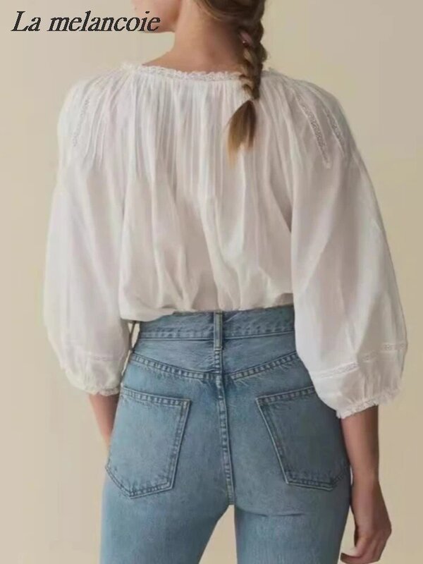 Kemeja berongga putih untuk wanita musim panas 2024 baru Kaus katun Lengan gelembung bordir atasan blus longgar elegan mode Perancis
