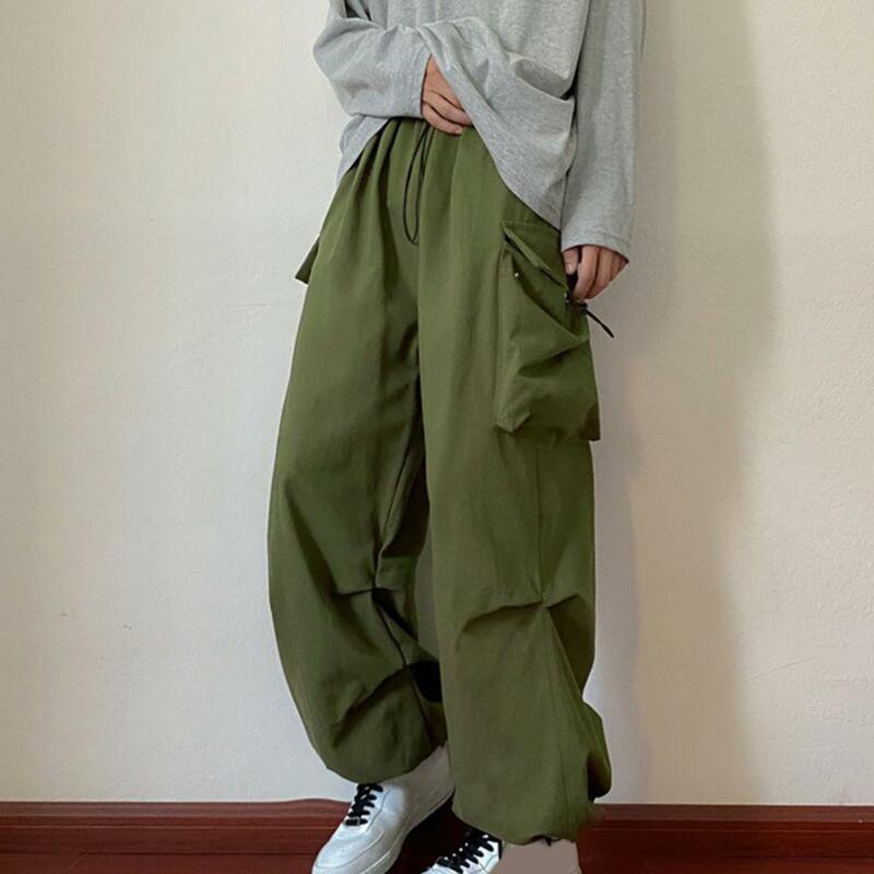 Streetwear celana kargo pria, celana kargo multi-saku Harajuku kasual kaki lebar longgar musim panas musim semi untuk lelaki