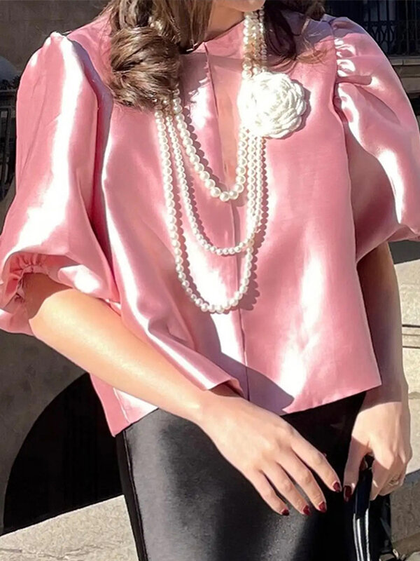 Женская свободная рубашка с коротким рукавом-фонариком, круглым вырезом и оборками
