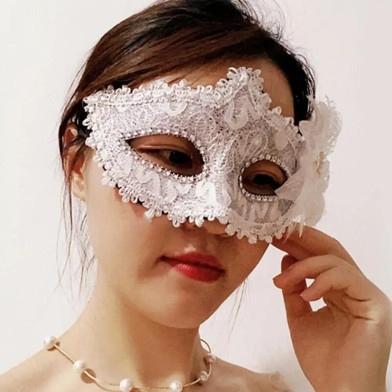 Protector de media cara brillante, decoración de flores, diseño de lentejuelas, máscara de Halloween ultraligera, Bandit Eye Theme Party Prop