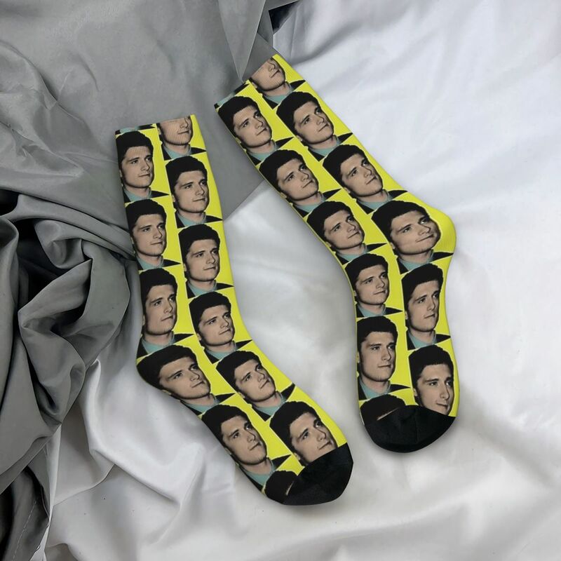 Josh Hutcherson-Chaussettes tube moyen pour hommes et femmes, chaussettes d'acteur, décontracté, nouveauté, printemps, été, automne, hiver, cadeau