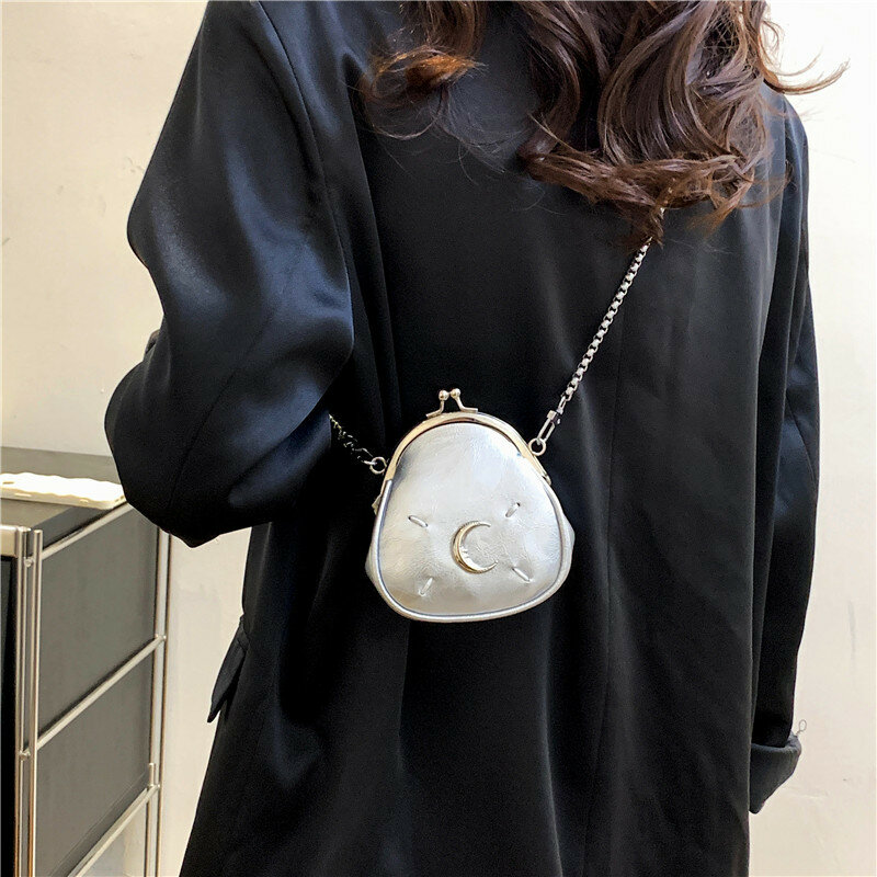 2023 Luxury Designer Bag Korean Metal Moon Aesthetic Chain Mini Crossbody Bag Clamping Shell Bag Women Coin Purse Lipstick Bag