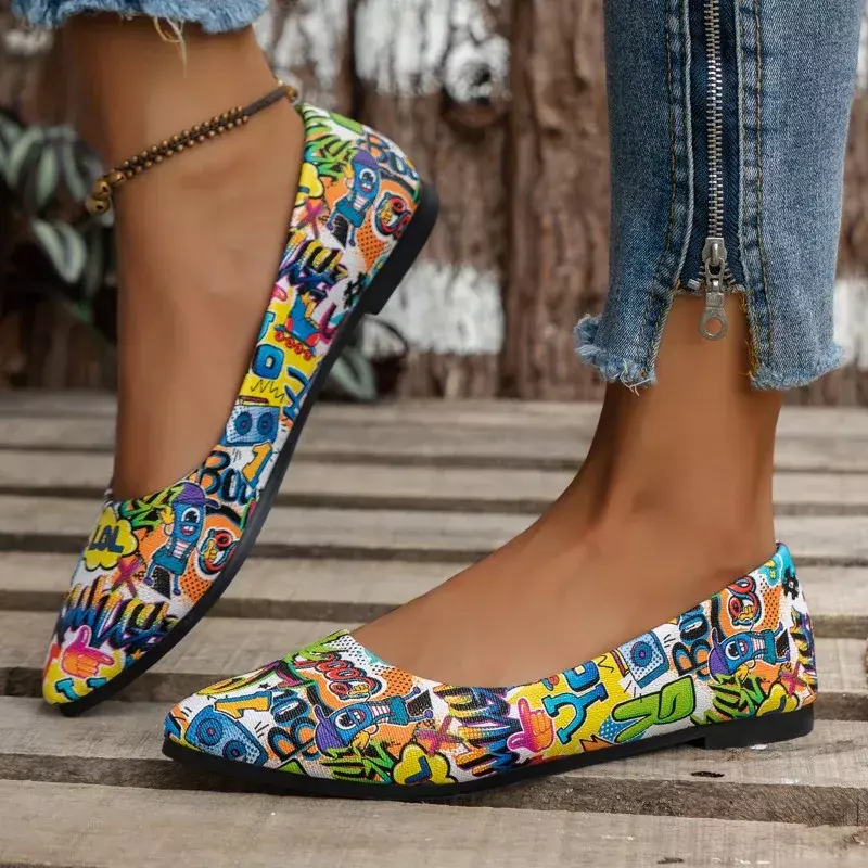 รองเท้าส้นเตี้ย SLIP ON perempuan ขนาดใหญ่พิเศษของผู้หญิงรองเท้าหัวแหลมตื้นพิมพ์ลายสำหรับทุกวันรองเท้าพื้นนุ่มๆผู้หญิง