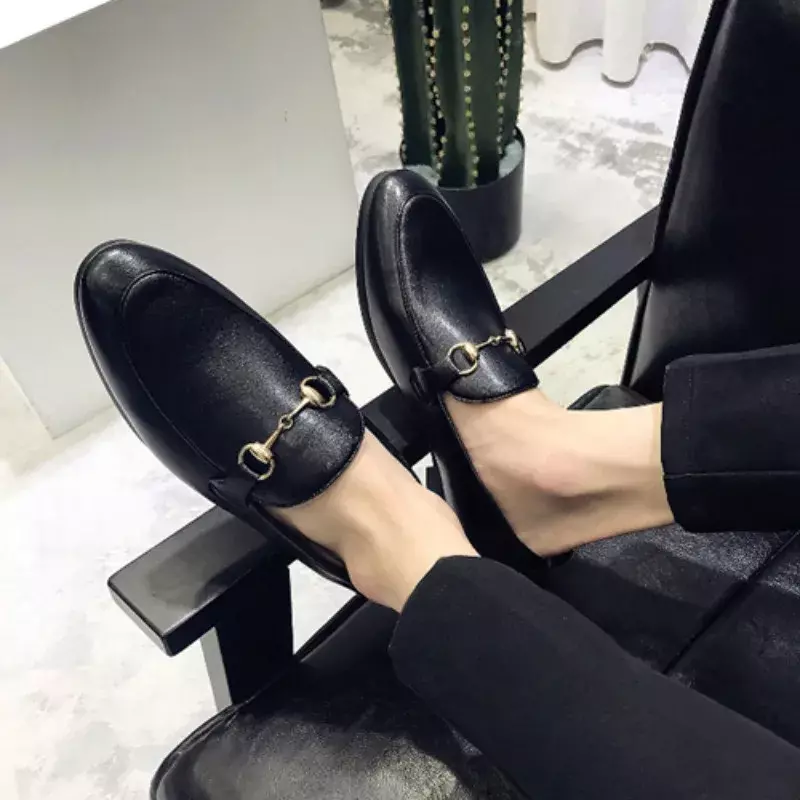 2023 High Quality Shoes for Men Slip on Leather Casual Shoes Autumn Pointed Toe Solid Metal Decoration Chunky Heels Work Shoes