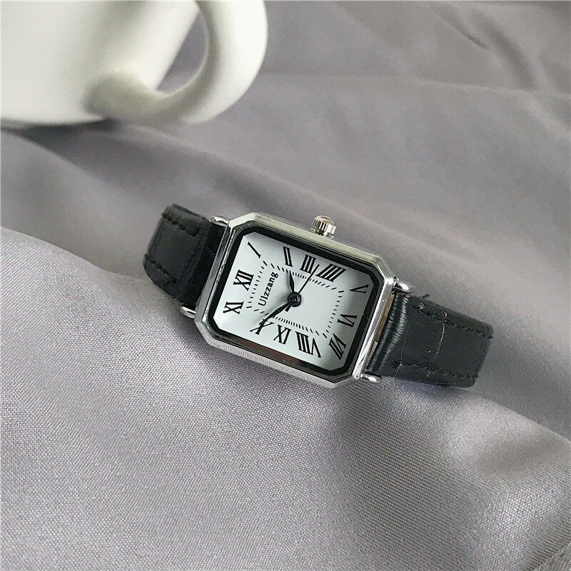 Jam tangan Retro klasik kasual kuarsa jam tangan tali kulit jam persegi panjang modis jam tangan untuk wanita jam tangan