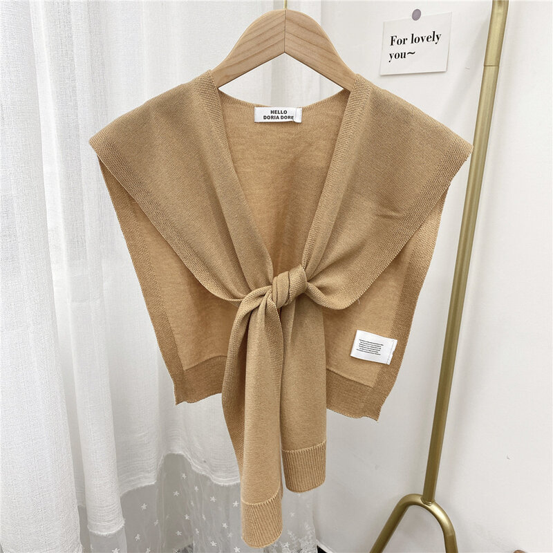 2022 nuovo scialle lavorato a maglia estate delle donne all'esterno della stanza con aria condizionata mantello primavera autunno moda coreana spalla Beige