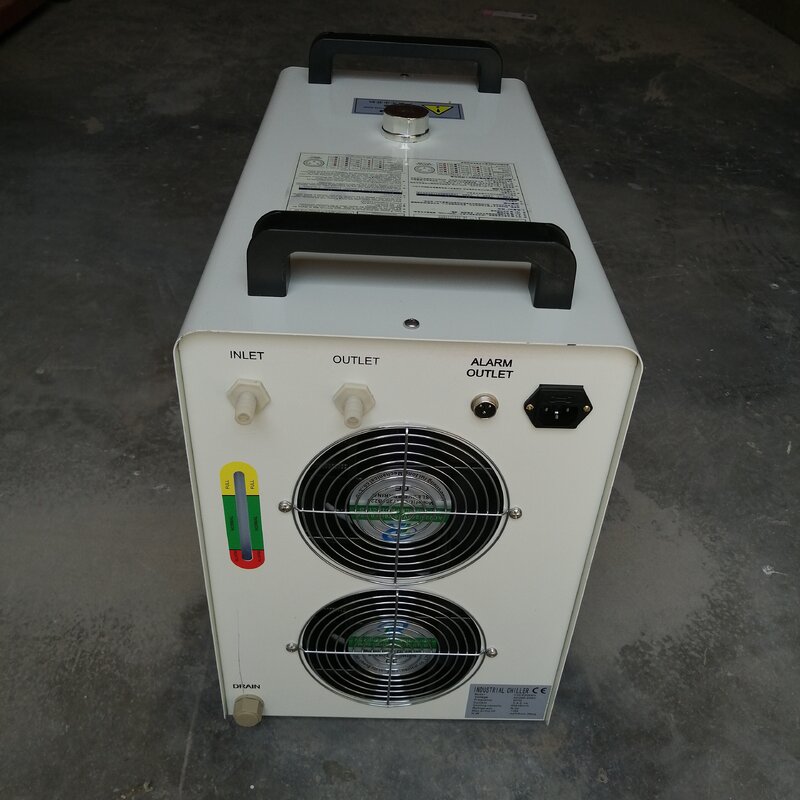 Industrizel Le Laser Apparatuur Cw5200 pendingin air Voor 80W 100W 130W 150W Laser Buis