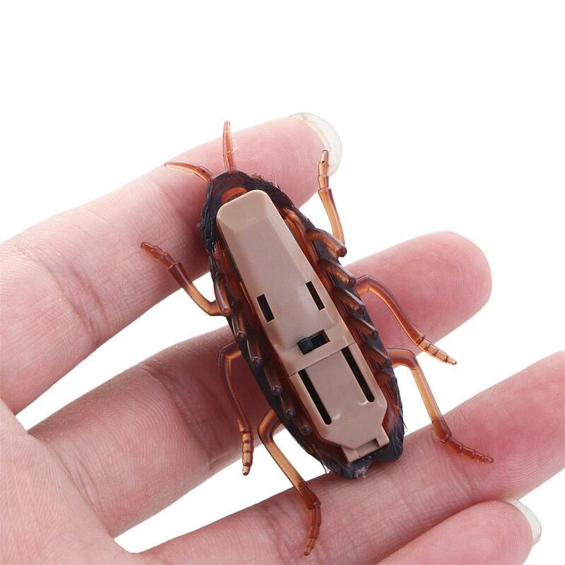Interactive Funny Pet Cat Puppy Electronic Kids Training Play Toy Battery Cockroach